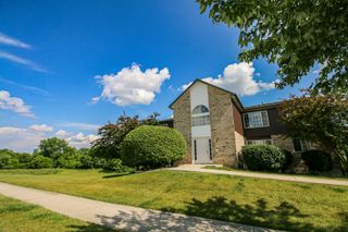1429 Berta Drive 2W, Crest Hill, IL 60403