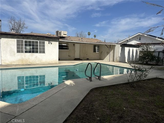 6443 Longridge, Van Nuys, CA 91401