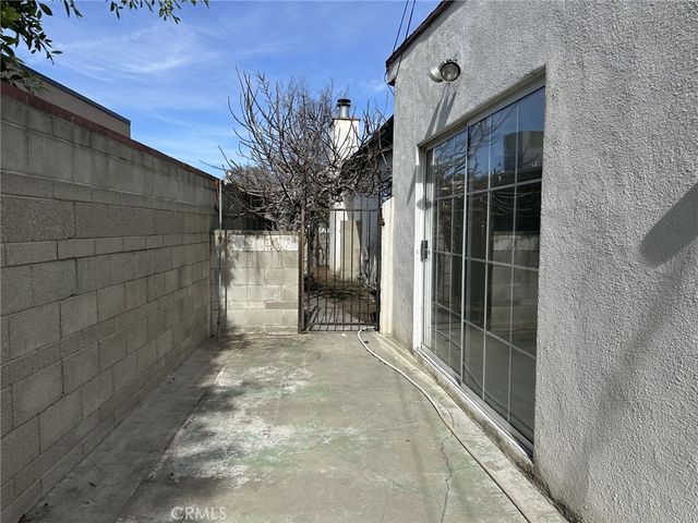 6443 Longridge, Van Nuys, CA 91401