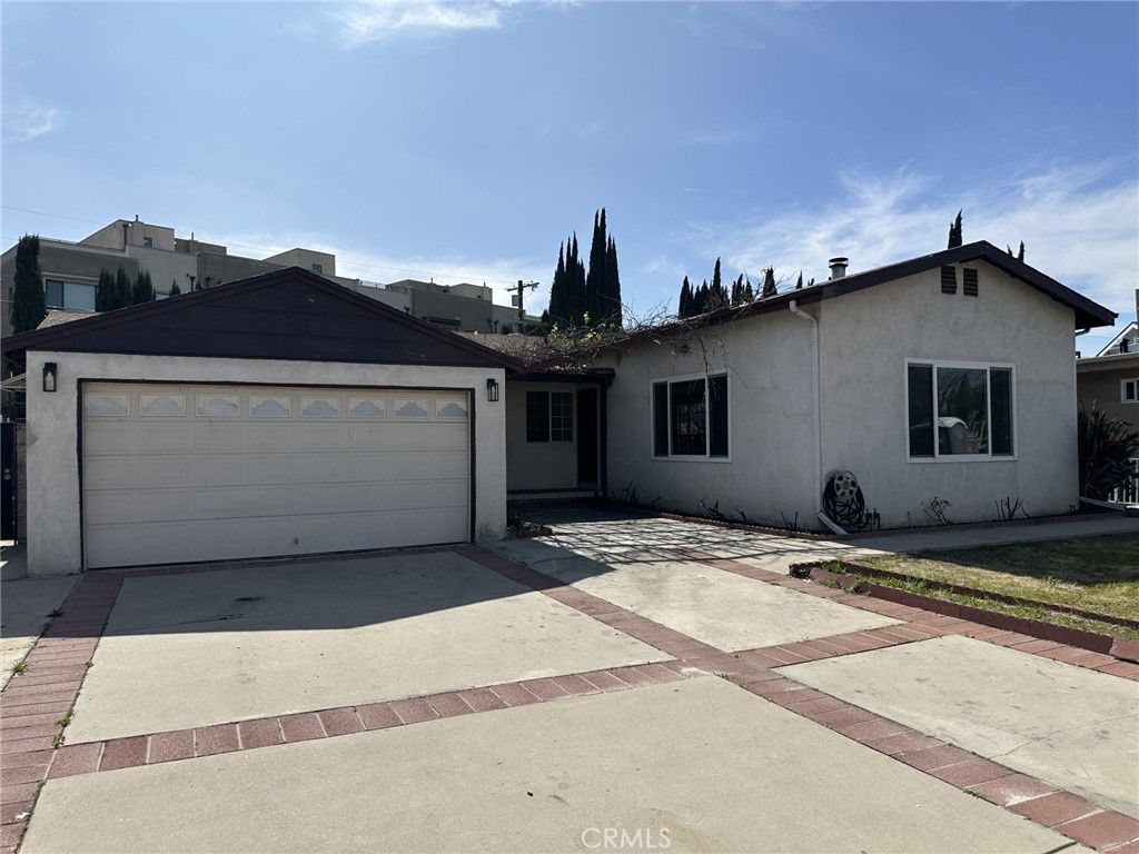 6443 Longridge, Van Nuys, CA 91401