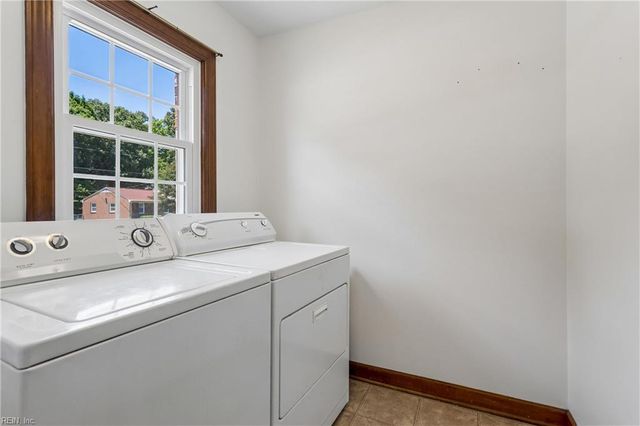 1667 Neptune DR, Hampton, VA 23669