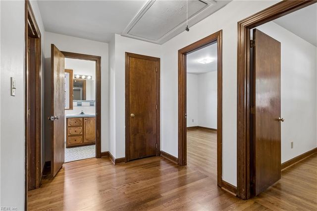 1667 Neptune DR, Hampton, VA 23669
