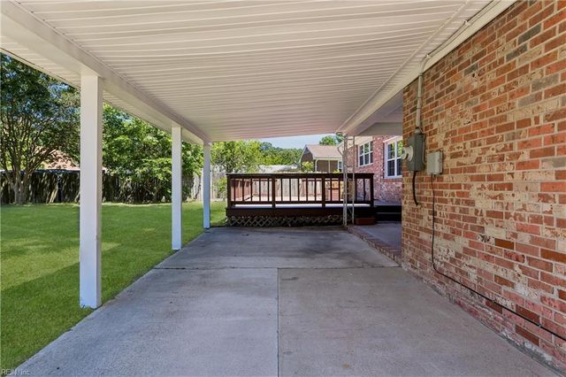 1667 Neptune DR, Hampton, VA 23669