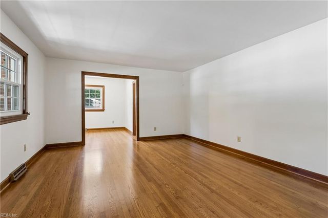 1667 Neptune DR, Hampton, VA 23669
