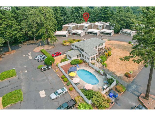 7577 N EDGEWATER Ave, Portland, OR 97203