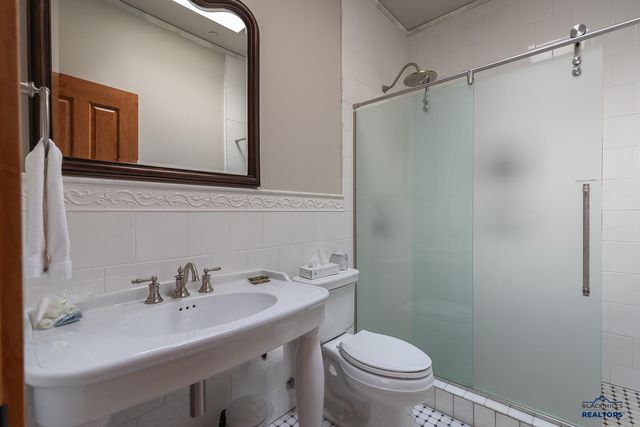 619 MT RUSHMORE RD, Custer, SD 57730