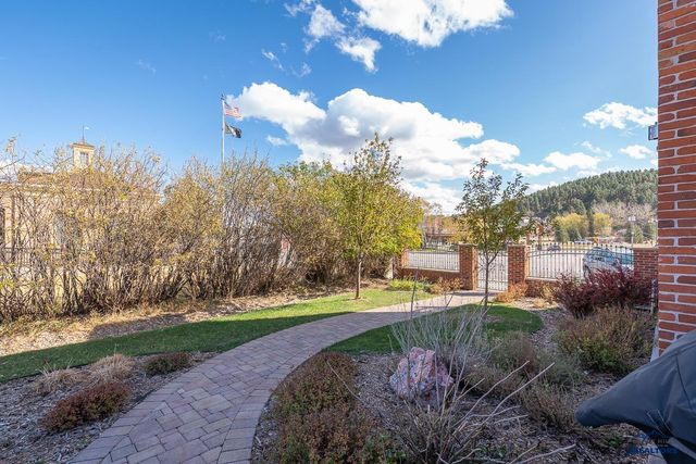 619 MT RUSHMORE RD, Custer, SD 57730