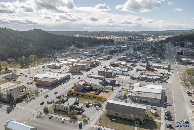 619 MT RUSHMORE RD, Custer, SD 57730