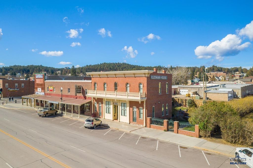 619 MT RUSHMORE RD, Custer, SD 57730