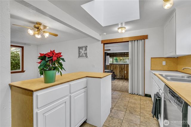 4812 S 172nd Place, Seatac, WA 98188