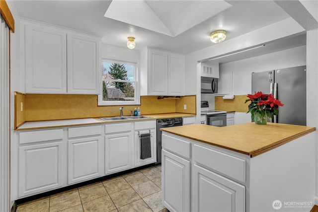 4812 S 172nd Place, Seatac, WA 98188