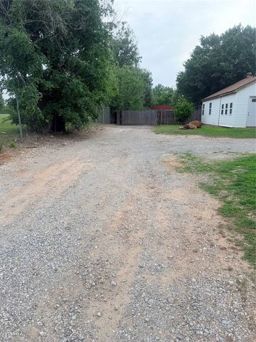 1603 N Ann Arbor Avenue, Oklahoma City, OK 73127