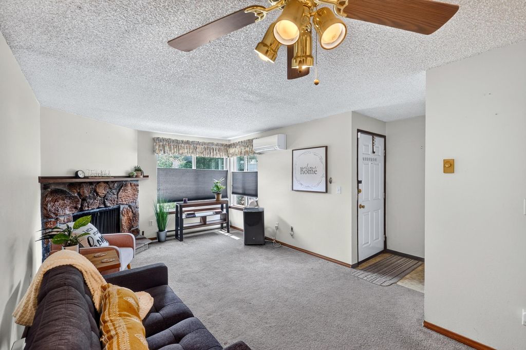 6005 E 6th Ave, Spokane Valley, WA 99212 photo 2