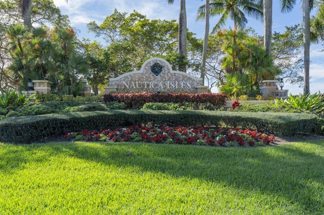 5033 Solar Point Drive, Greenacres, FL 33463