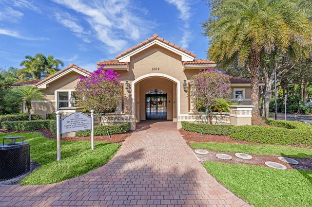 5033 Solar Point Drive, Greenacres, FL 33463