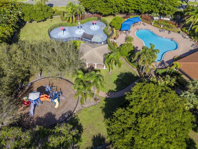 5033 Solar Point Drive, Greenacres, FL 33463