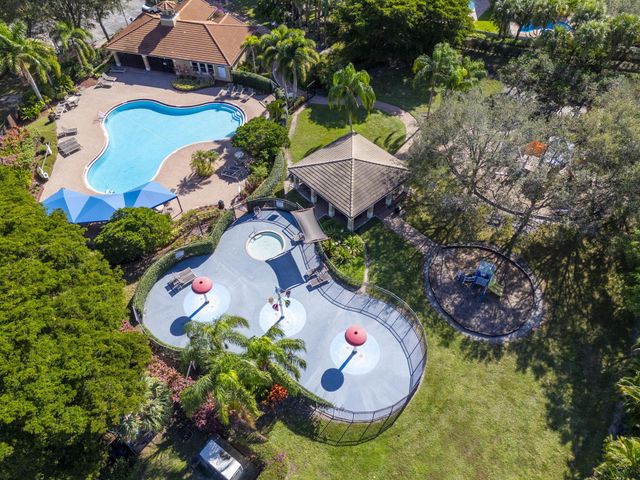 5033 Solar Point Drive, Greenacres, FL 33463