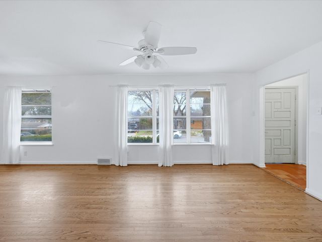 514 W Ridgewood Drive, Garland, TX 75041