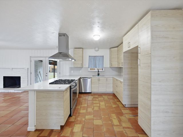 514 W Ridgewood Drive, Garland, TX 75041