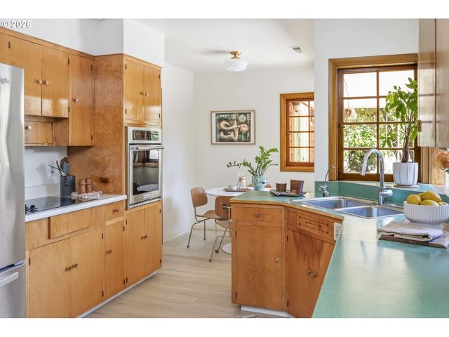 5805 Ne 38th Ave, Portland, OR 97211