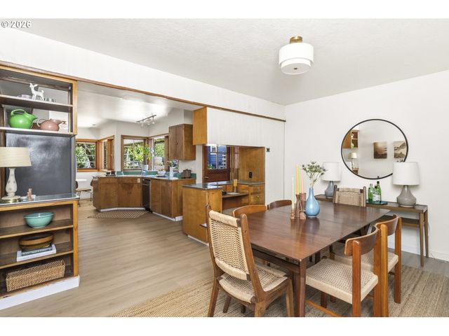 5805 Ne 38th Ave, Portland, OR 97211