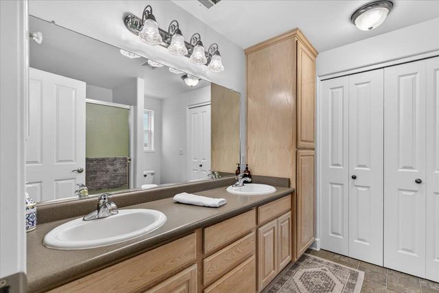 1691 Nunnwood Lane, Grants Pass, OR 97527
