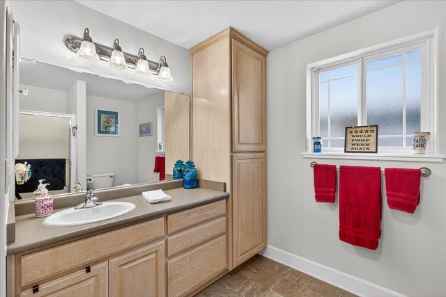 1691 Nunnwood Lane, Grants Pass, OR 97527