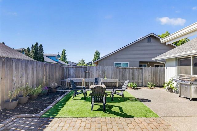 1691 Nunnwood Lane, Grants Pass, OR 97527