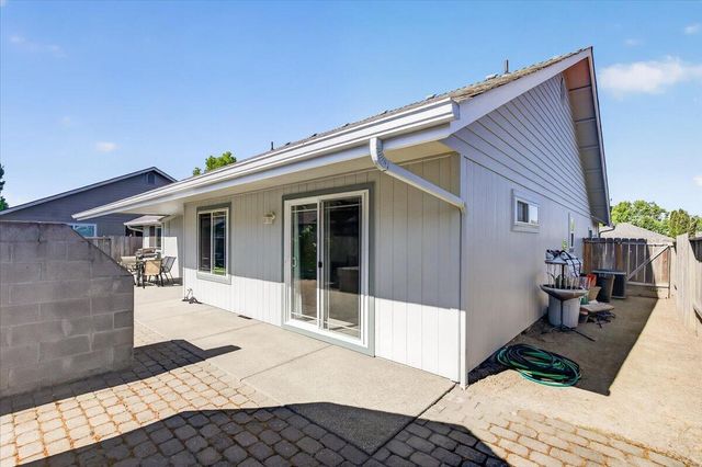 1691 Nunnwood Lane, Grants Pass, OR 97527