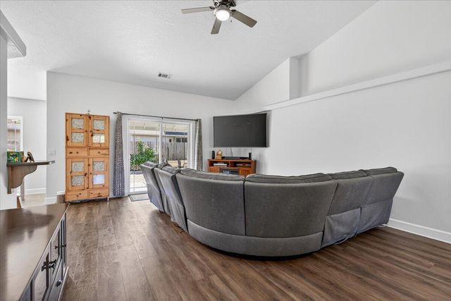 1691 Nunnwood Lane, Grants Pass, OR 97527