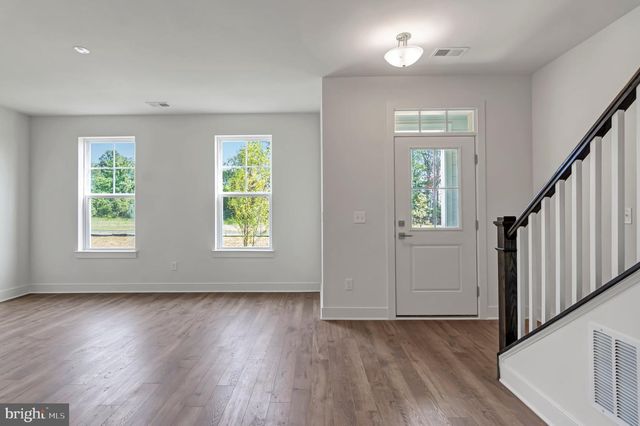 1648 SANDPIPER BAY LOOP, Dumfries, VA 22026