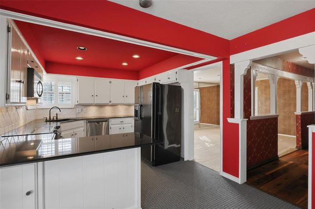 9601 S Allen Drive, Oklahoma City, OK 73139