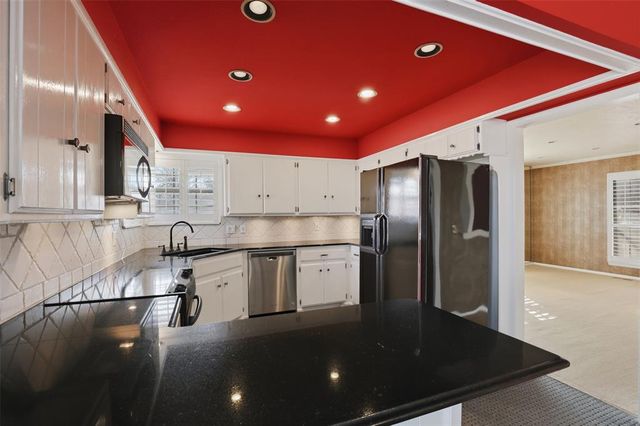 9601 S Allen Drive, Oklahoma City, OK 73139