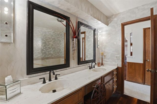 9601 S Allen Drive, Oklahoma City, OK 73139