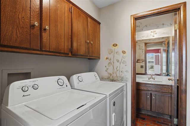 9601 S Allen Drive, Oklahoma City, OK 73139