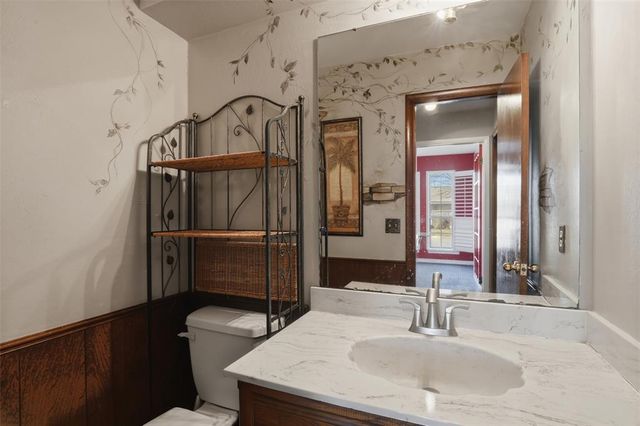 9601 S Allen Drive, Oklahoma City, OK 73139