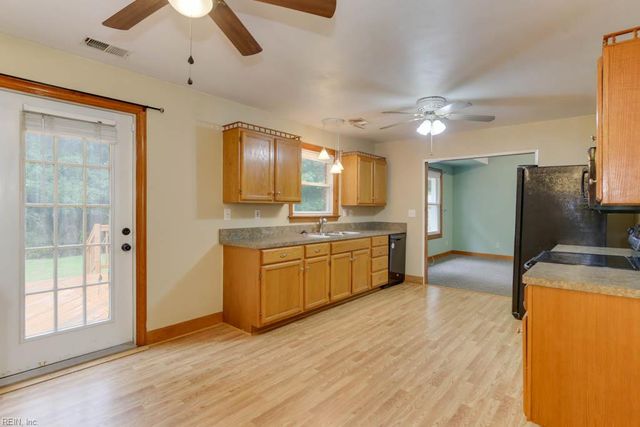 128 Mann DR, Chesapeake, VA 23322