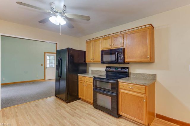 128 Mann DR, Chesapeake, VA 23322