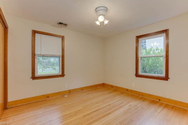 128 Mann DR, Chesapeake, VA 23322