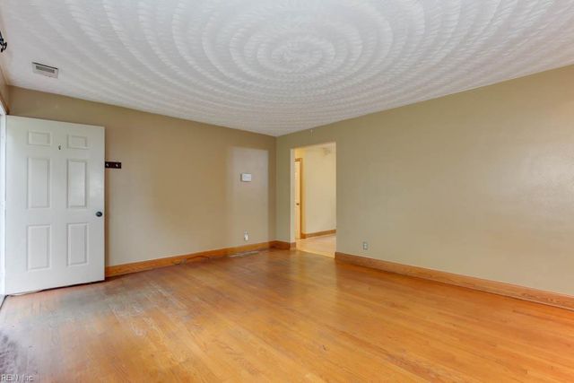 128 Mann DR, Chesapeake, VA 23322