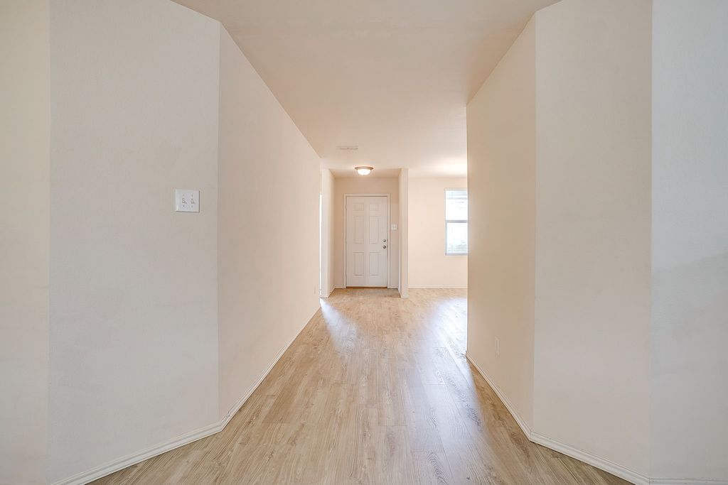 1313 Lauren Drive, Burleson, TX 76028 — photo 5