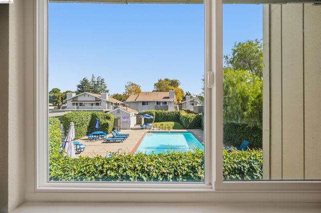 385 CALIENTE CIR, San Leandro, CA 94578