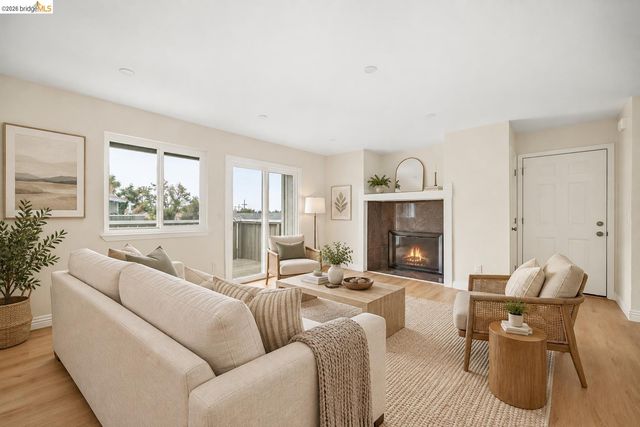 385 CALIENTE CIR, San Leandro, CA 94578