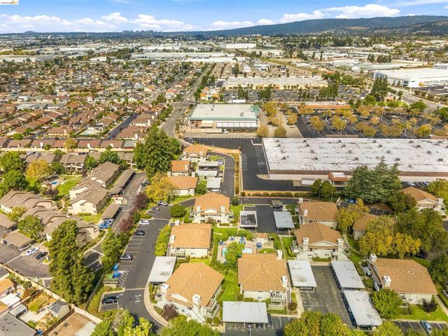 385 CALIENTE CIR, San Leandro, CA 94578
