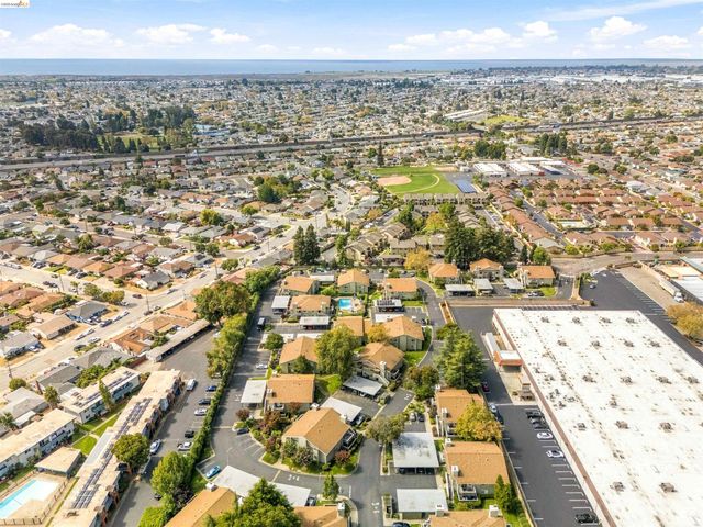 385 CALIENTE CIR, San Leandro, CA 94578