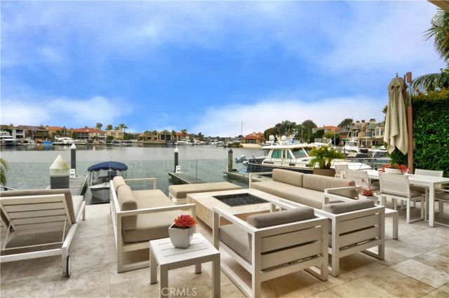 71 Linda Isle, Newport Beach, CA 92660