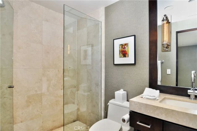 71 Linda Isle, Newport Beach, CA 92660