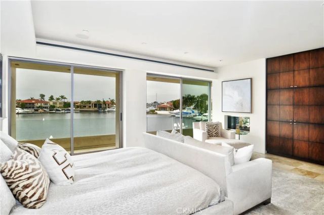 71 Linda Isle, Newport Beach, CA 92660