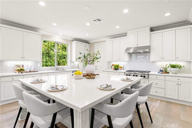 173 Cloudbreak, Irvine, CA 92618