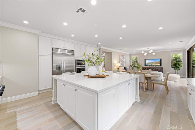 173 Cloudbreak, Irvine, CA 92618